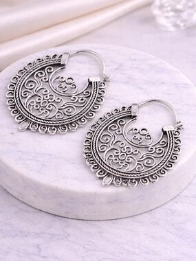 NWOT! Boho Silver Filigree Scrolling Hoop Earrings.